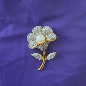 Vintage Gold Plated Brooch